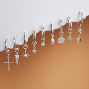 Aros de plata con dijes: combina y combina dijes Huggie