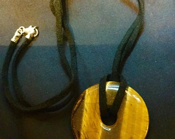 Tigers Eye Pendant Necklace disc donut shape earth tone accessory warm tones fashion simple modern wagging tail designs
