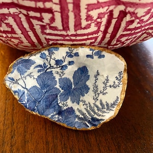 Oyster Shell Decor Ring Dish