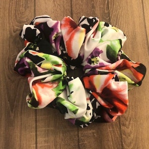 JUMBO SCRUNCHIE