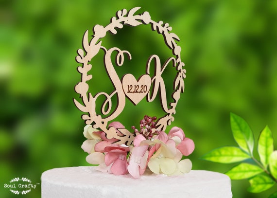 Haut De Gateau Personnalise De Couronne Bois De Nom De Dessus Etsy France