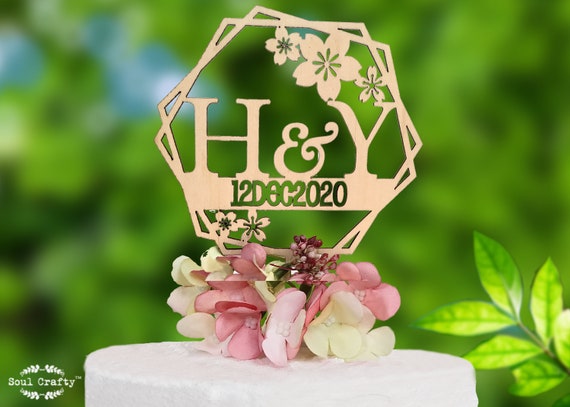 Personalized Hexagon cherry blossom cake topper, cake topper initials, topper for wedding cake, minimalist cake topper, cake cutting Il_570xn