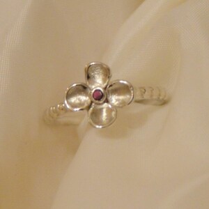 Sterling Silver Genuine Ruby Solitaire Flower Ring - Gemstone Jewelry -
