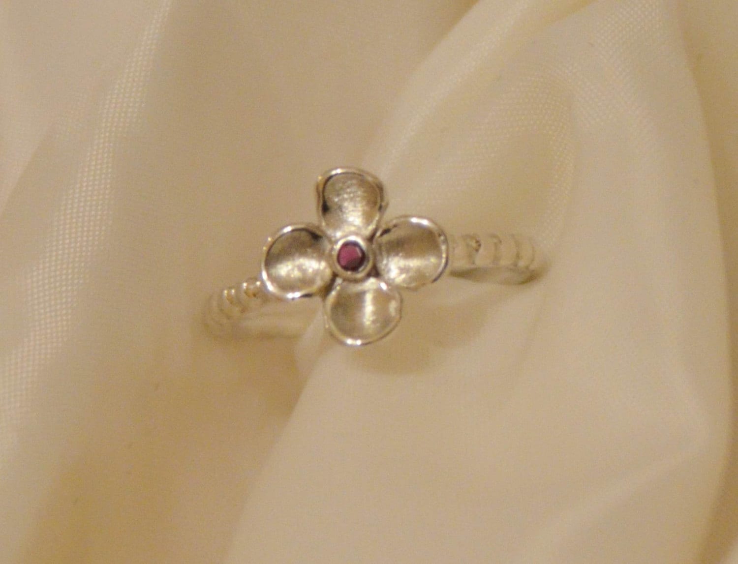 Sterling Silver Genuine Ruby Solitaire Flower Ring Gemstone