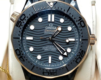Omega Seamaster Diver 300 M 43,5 mm Schwarz Keramik Sedna Gold , Uhren für Männer, Uhren