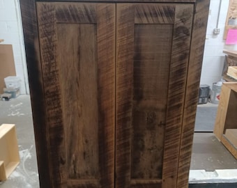 Private listing for Koos, wall cabinet