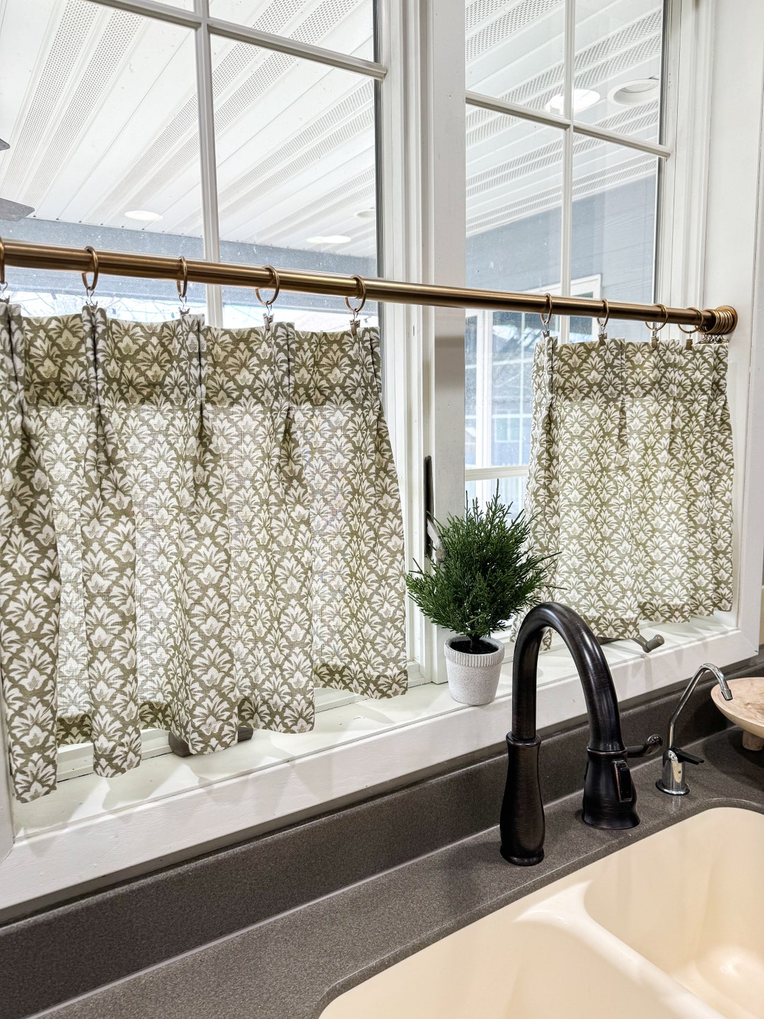 This Pleated Cafe Curtain Has a Fresh Vintage Block Print With Earthy
