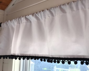 Pom Pom Curtain Valance: White Cotton Decor