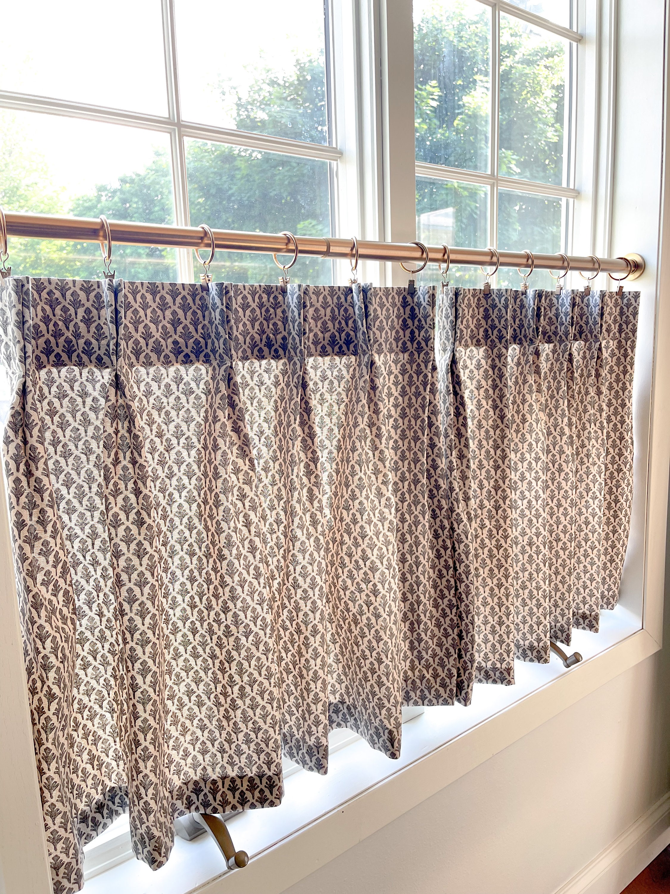 Cortina de café con estampado de bloques en negro sobre marrón: tratamiento  de ventana plisado neutro - Etsy México, image size:2250x3000