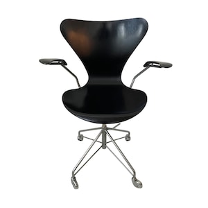 1960s Model 3217 Desk Chair by Arne Jacobsen for Fritz Hansen Full Lacquer