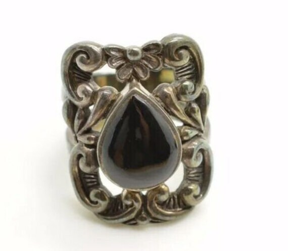 Gothic scroll tear drop onyx ring 6.5 - image 3