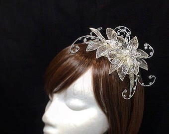 Silver flower fascinator, mother of the bride, Summer wedding, wedding hat, Silver side tiara, fascinator, Delicate flower headdress