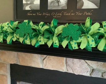 St Patricks Day Decoration, Saint Patricks Garland, Green Clover Garland, St Patricks Swag, Mantle Decoration, Spring Decoration