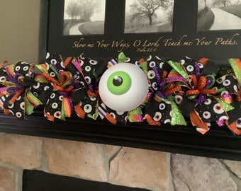 Halloween Garland, Fall Mantle Garland, Halloween Decoration, Eye Garland, Staircase Decoration, Halloween Mantle Decoration