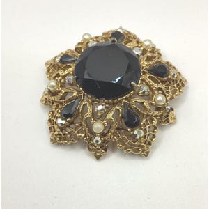 1970s Florenza Glass, Rhinestone, Faux Pearl Ornate Gold Tone Pin Brooch Vintage