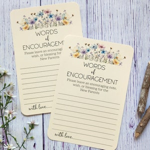 12 mots d'encouragement personnalisés faits à la main pour les parents - Cartes de voeux de conseils pour une fête prénatale - Thème de fleurs sauvages - Jeu - Souvenir