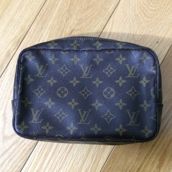 Sale! Louis Vuitton Cosmetic Bag Clutch Pouch Trousse Toilette 23