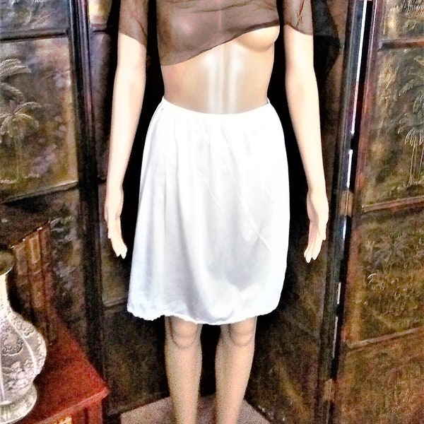 Under slip, Off White Half Skirt Slip, 90's Satin Nylon Under Garment Size Medium, Short Fashion Undergarment, Made in the USA