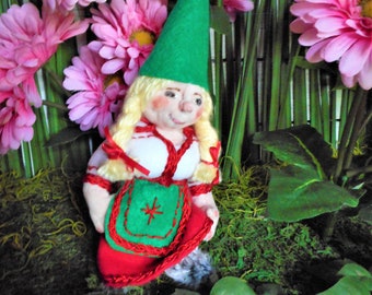 Gnome Female Rien Poortvliet inspired poseable 6 inches without hat life sized sewing pattern