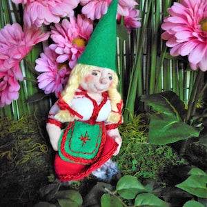 Gnome Female Rien Poortvliet inspired poseable 6 inches without hat life sized sewing pattern