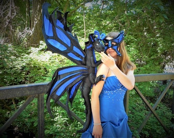 Butterfly Shoulder Dragon and Mask Pattern