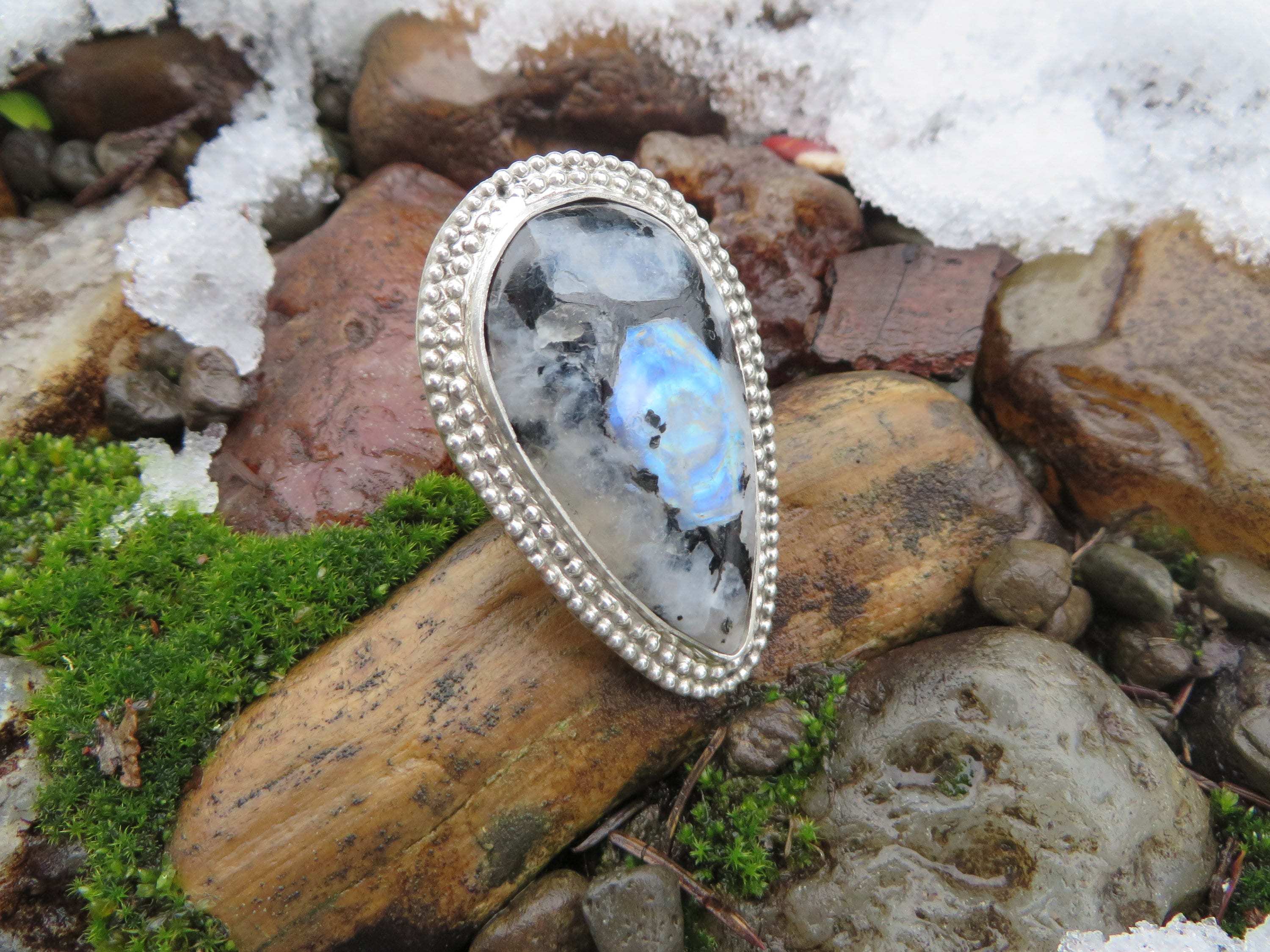 Cascade Silver Boho Ring with Chalcedony and Moonstone – DORSYA