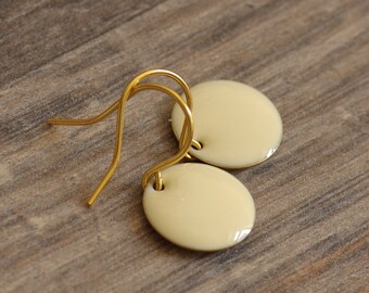 fine small enamel earrings in cream white gold