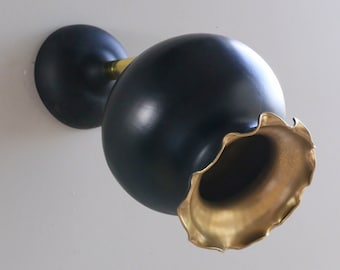 Aplique de pared francés antiguo en vidrio pintado negro y dorado - Lámpara de pared Art Déco - Soporte, roseta y portalámparas de latón nuevos