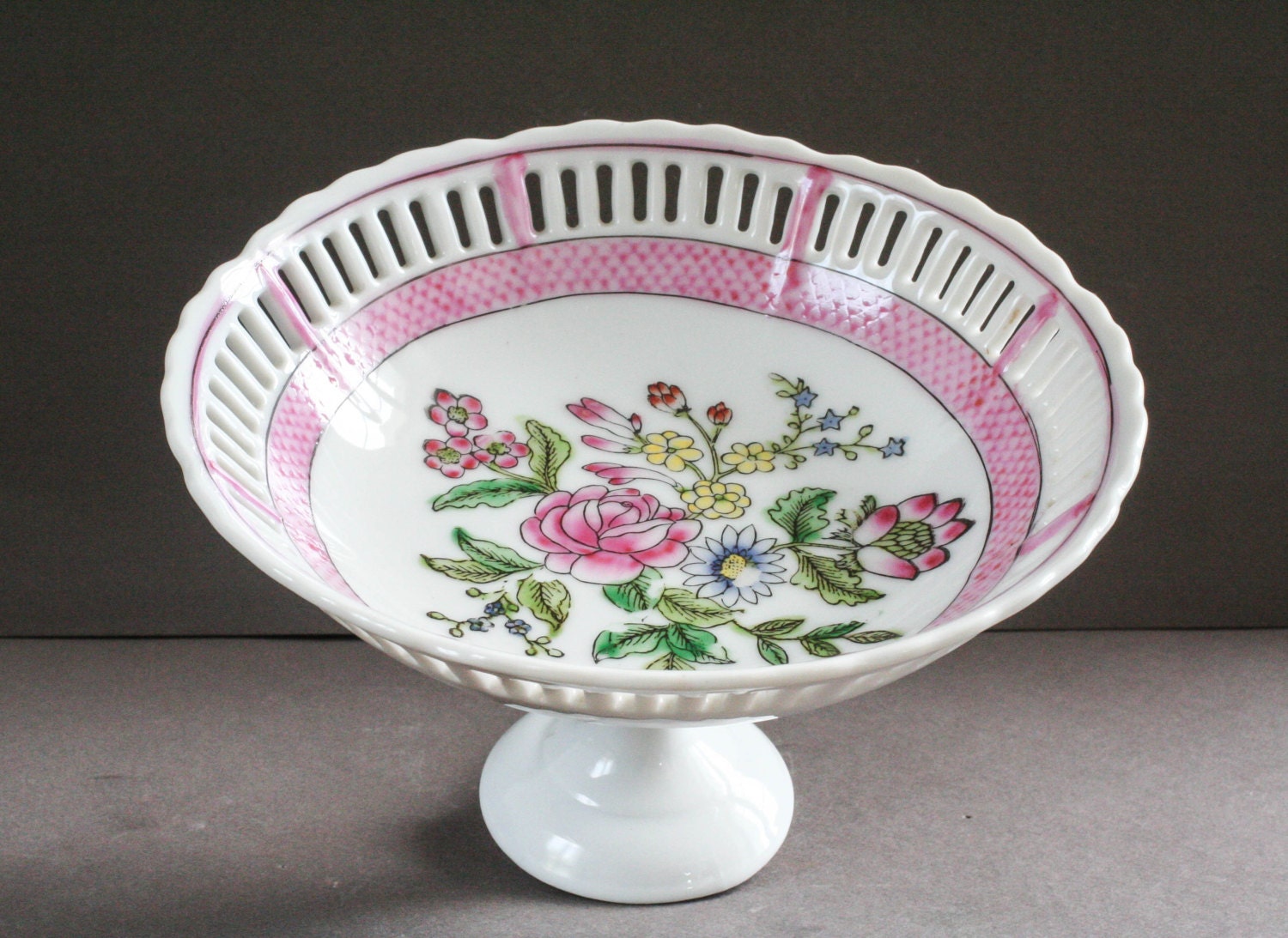 Coupe sur Pied - Peinte à La Main Copie d'ancien Xviii