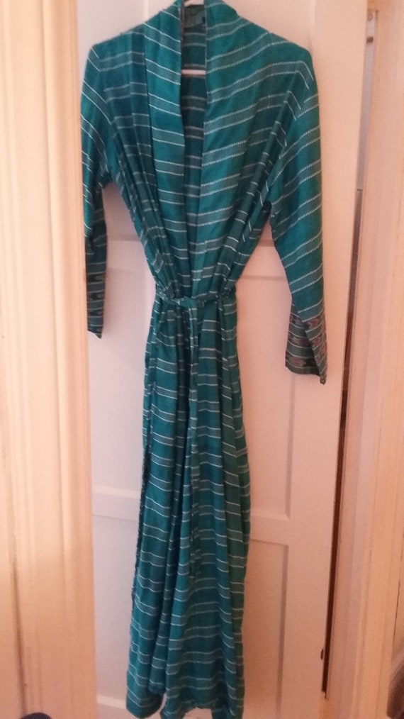 Beautiful Vintage Duster Cover Up