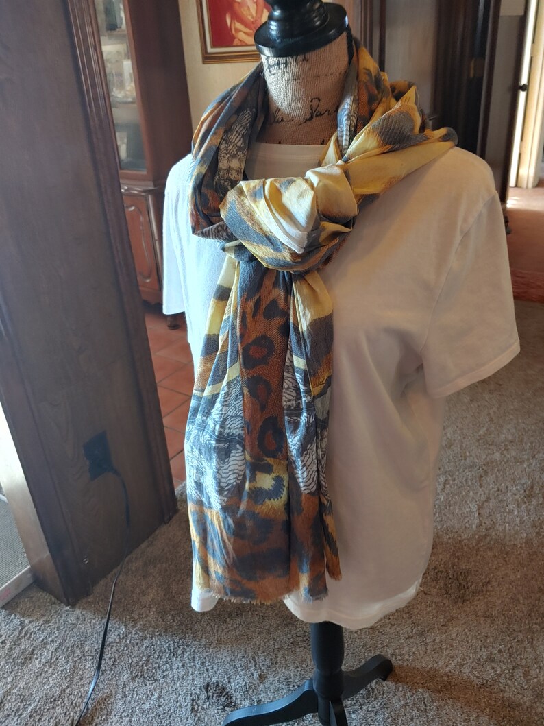 Lightweight Cotton Scarf Animal Print Scarf Spring Summer Women's Scarf
