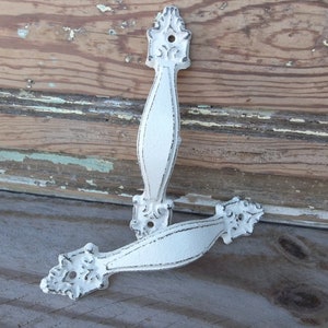 Cast Iron Antique White Furniture Hardware Handle Drawer Pull Home Accessories Shabby Chic House Decor Home Decor Cabinet Pull