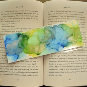 Blue and Green Alcohol Ink Bookmark, Handmade, Laminated, Waterproof, Gift For Reader, Bookishmark, Quitter Stick