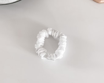 Cotton clouds white Skinny Scrunchie