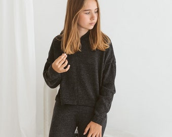 Cropped boxy hooded sweater in 100% baby alpaca wool black knitted warm lounge hoodie jumper for women in denim blue gray beige cream taupe