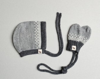 BABY bonnets, mittens