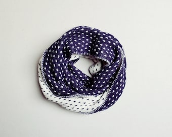 Double side scarf in dash pattern dark navy blue and ivory white color for kids women in 100% baby alpaca