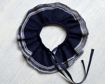 Ruffle collar in navy / dark blue / ivory / baby pink Pierrot detachable knit collar