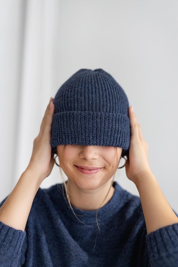 Warm Winter Hat in Alpaca Wool Double Layer Unisex Men Women  display picture 1