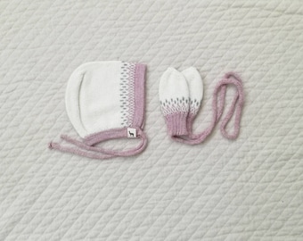 Baby bonnets, mittens