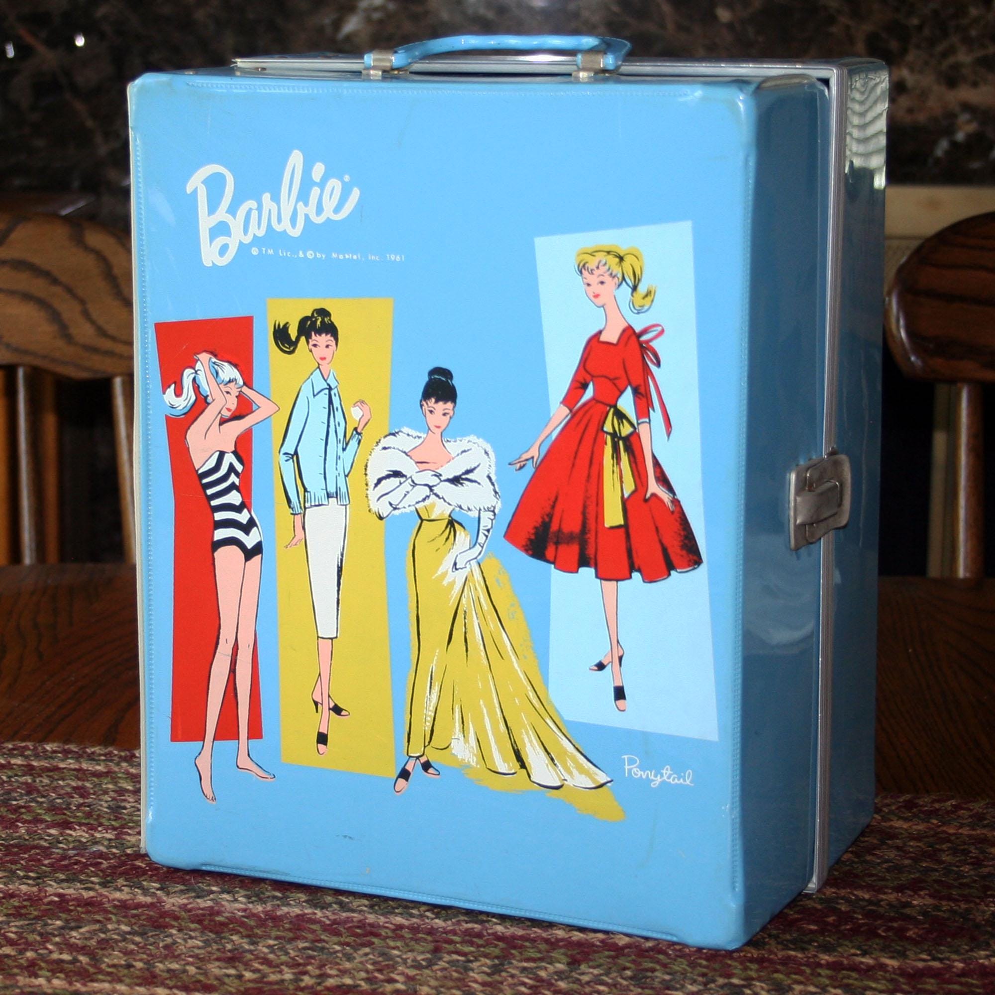 Voitures et articles de transport pour poupée Barbie