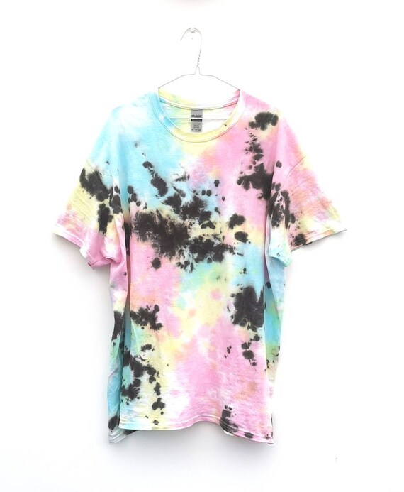 tie dye camiseta negra