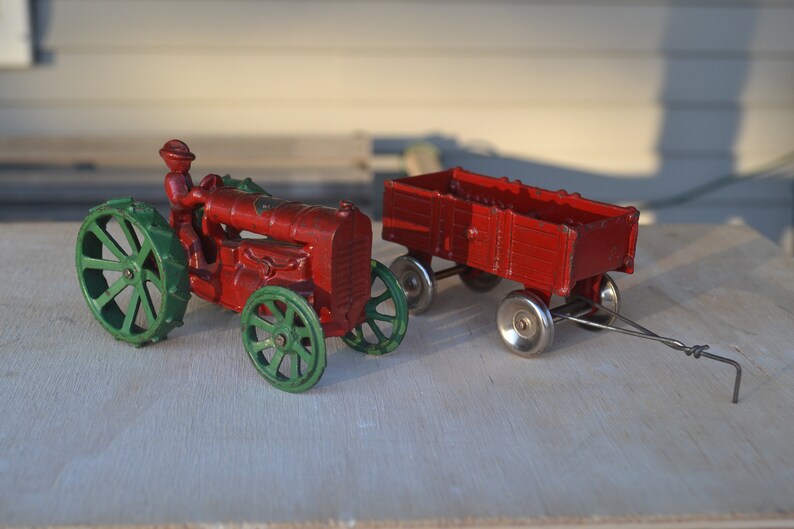 Caroling At The Farm 54631 Retired Snow Village Dept 56 Tractor Pulling Carolers Snow Village Dept 56 Snow Village Lemax Christmas Village