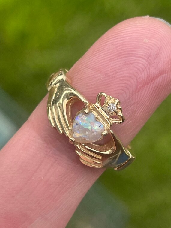 Claddagh on sale cremation ring