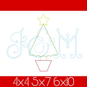 Può includere: Un albero di Natale verde con una stella gialla in cima e un vaso rosso. La parola "Joy" è scritta in corsivo blu a sinistra e la parola "Merry" è scritta in corsivo blu a destra. I numeri "4x4 5x7 6x10" sono scritti in rosso in basso.