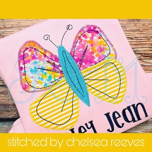 Scribble Schmetterling Einfache Doodle Zick Zack Stich Applikation mit Bohnenstich Detail Vintage Stil Maschinenstickerei Design