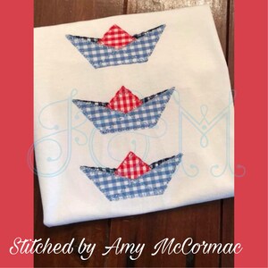 Paper Boat Trio Stack Vintage Blanket Stitch Applique Vintage Style Machine Embroidery Design