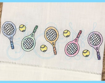 Raquette de tennis et ligne de balle de 5 rangées Border Doodle Bean Stitch Running vintage Style Machine Broderie Design