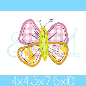 Peut inclure: Un papillon rose et jaune avec un motif vichy sur les ailes. Le papillon est bordé de noir et a un corps jaune.