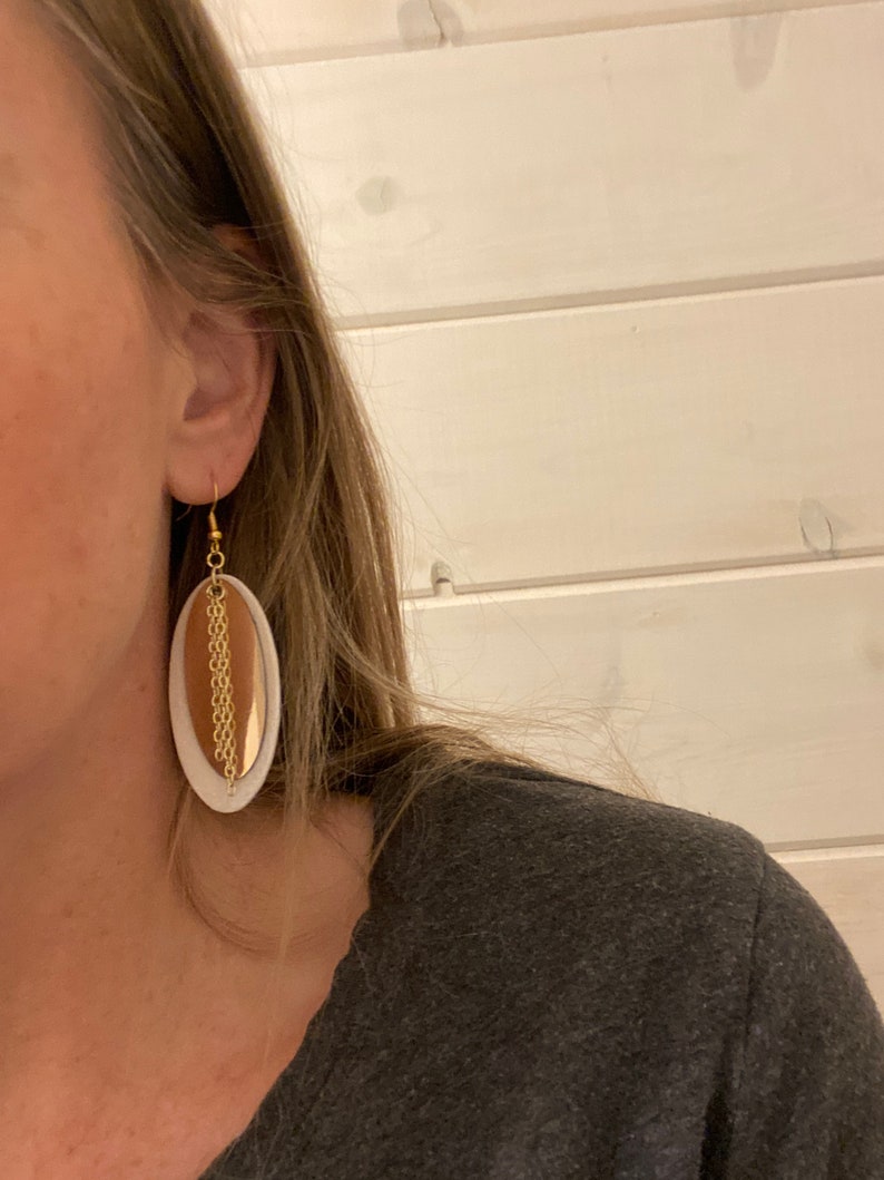 Pearl-white stained wood teardrop Rose-God Metallic Vinyl with Gold Chain Earrings